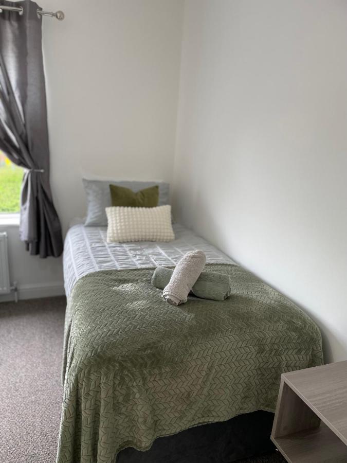 Comfy Home For Contractors And Families With Free Parking - Sage View Aldershot Exterior photo