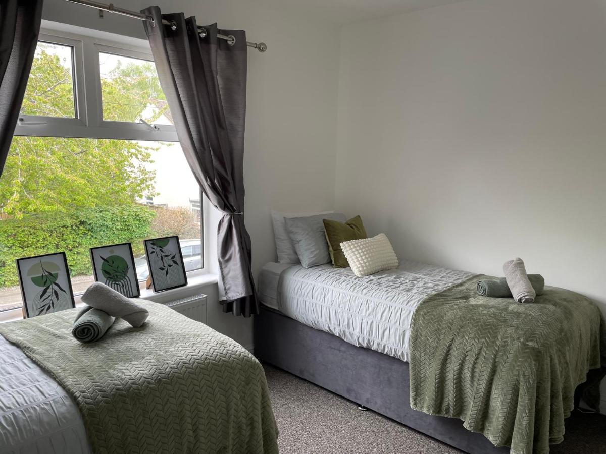 Comfy Home For Contractors And Families With Free Parking - Sage View Aldershot Exterior photo